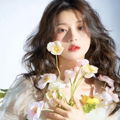 岸边露伴一动不动 真人剧